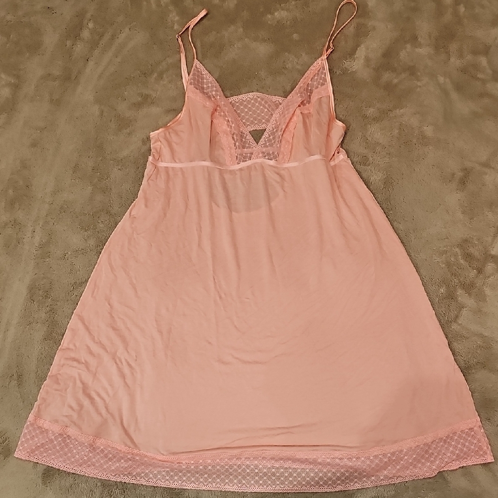 Elegant Pink Lace Chemise